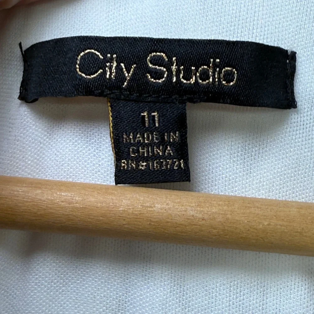 City Studio White Lace Fit Flare Dress Sleeveless Scalloped Neckline Size‎ 11